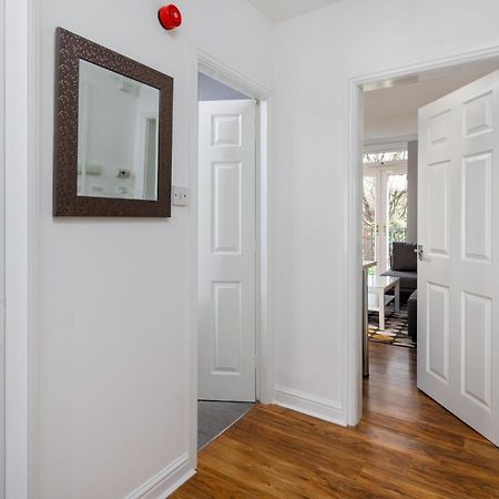 شقة Flatzy - Stylish Abode On Doorstep Of Sefton Park *10 Minutes To Centre* ليفربول المظهر الخارجي الصورة